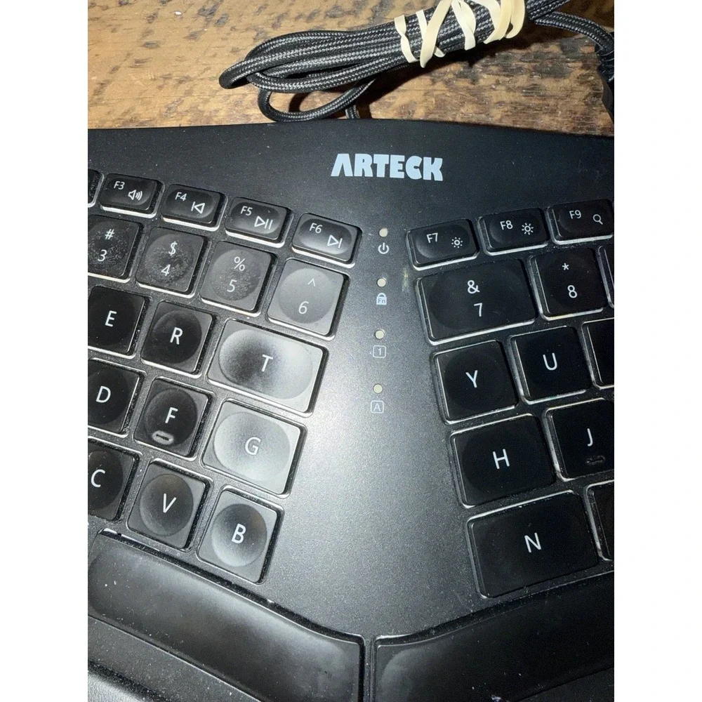 Arteck (HA315B) Split Design Ergonomic Backlit USB Wired Keyboard w Cushion